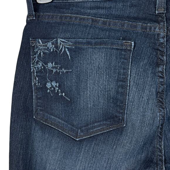 NYDJ SZ 8 Bootcut Jeans Stretch Mid-Rise Embroidered Rhinestones Zip Lift-Tuck - Picture 8 of 14